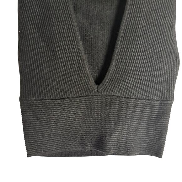 House of Harlow 1960 Revolve Black Ribbed Knit Deep V-Neck Cropped Tank Top XS - Picture 3 of 6